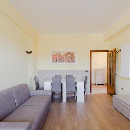 Le Rondini Apartment, 5 Persone, 2 Balconi, Policlinico Tor Vergata E Casilino Рим Экстерьер фото