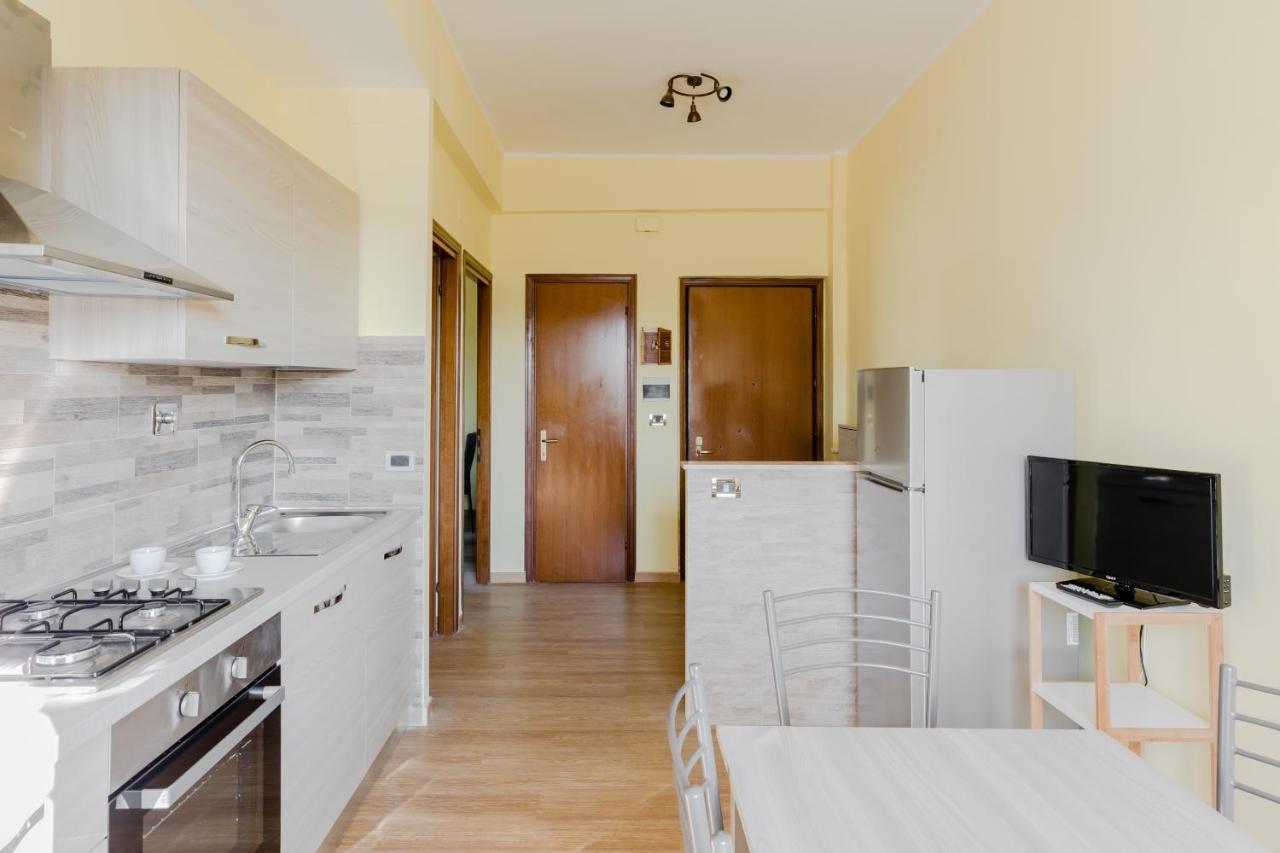 Le Rondini Apartment, 5 Persone, 2 Balconi, Policlinico Tor Vergata E Casilino Рим Экстерьер фото
